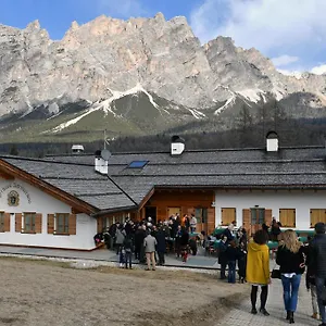 Farma Jaegerhaus, Cortina dʼAmpezzo